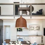 Spacious Getaway With Nature