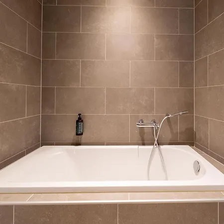 Spacious Getaway With Nature بيت للعطل