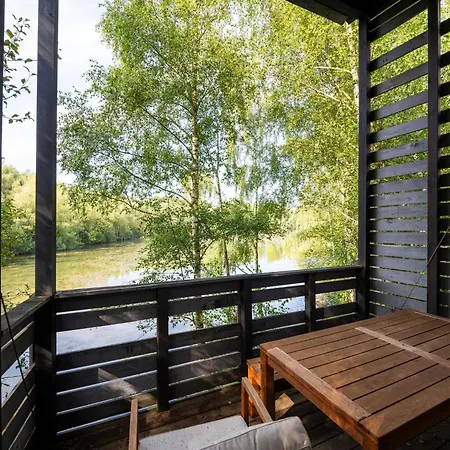 Spacious Getaway With Nature Dom wakacyjny