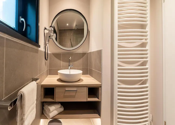 Spacious Getaway With Nature Hébergement de vacances