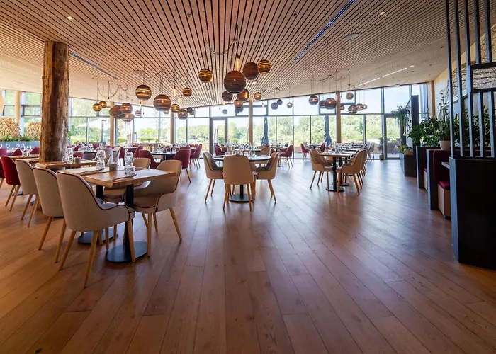 Hébergement de vacances Spacious Getaway With Nature