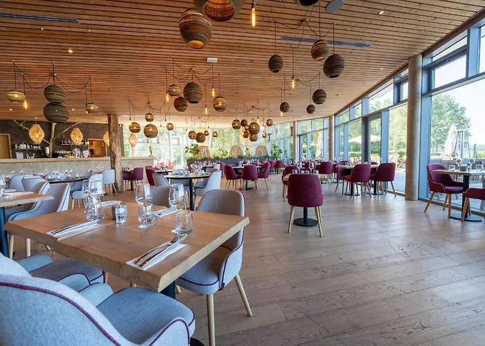 Spacious Getaway With Nature Hébergement de vacances